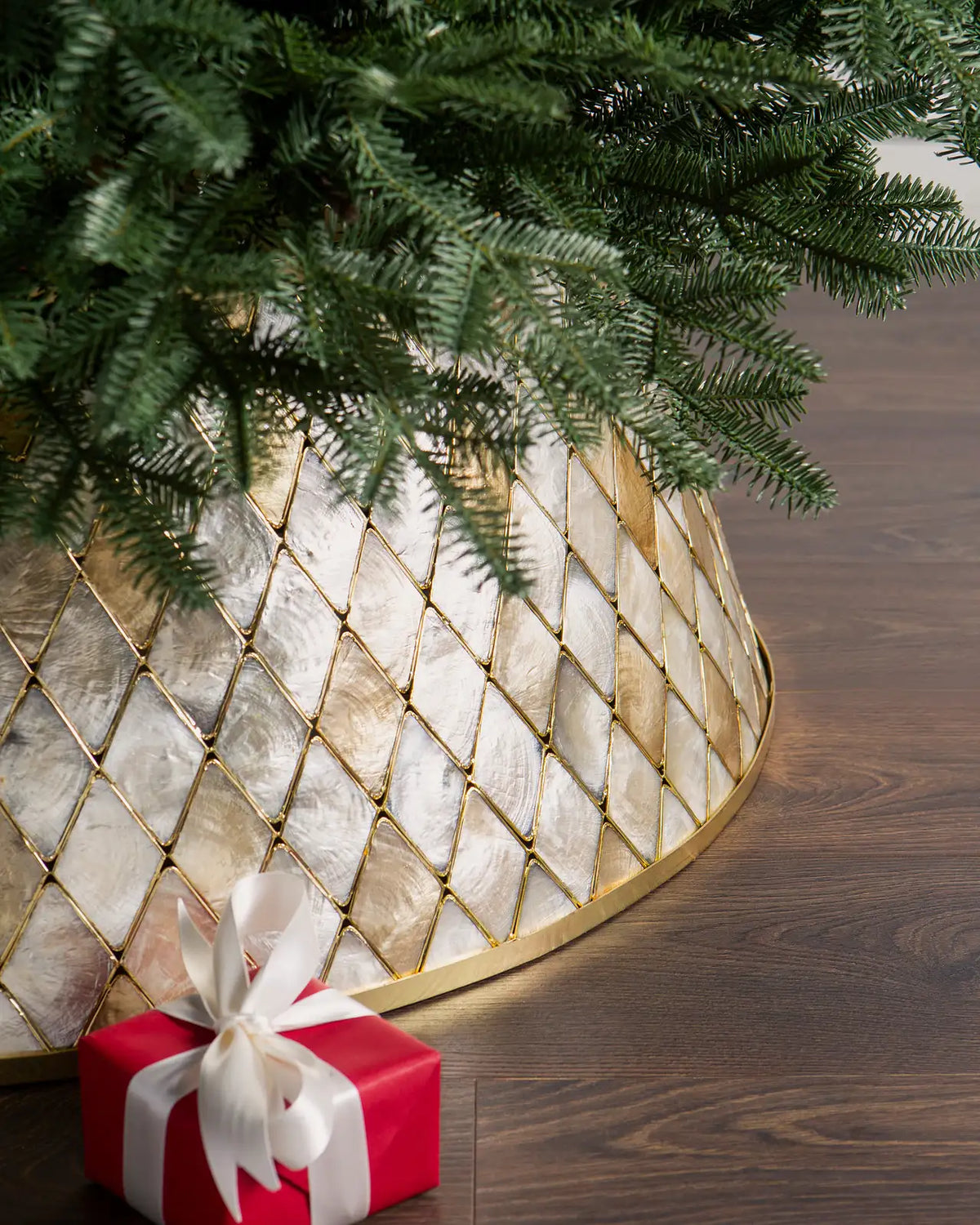 Saia Rígida para Árvore de Natal Mosaico Perolado com Dourado