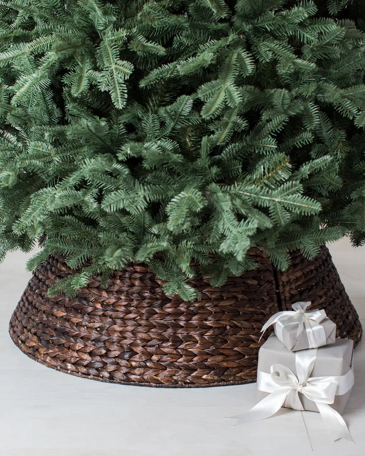 Saia Rígida para Árvore de Natal em Fibra Trançada Marrom