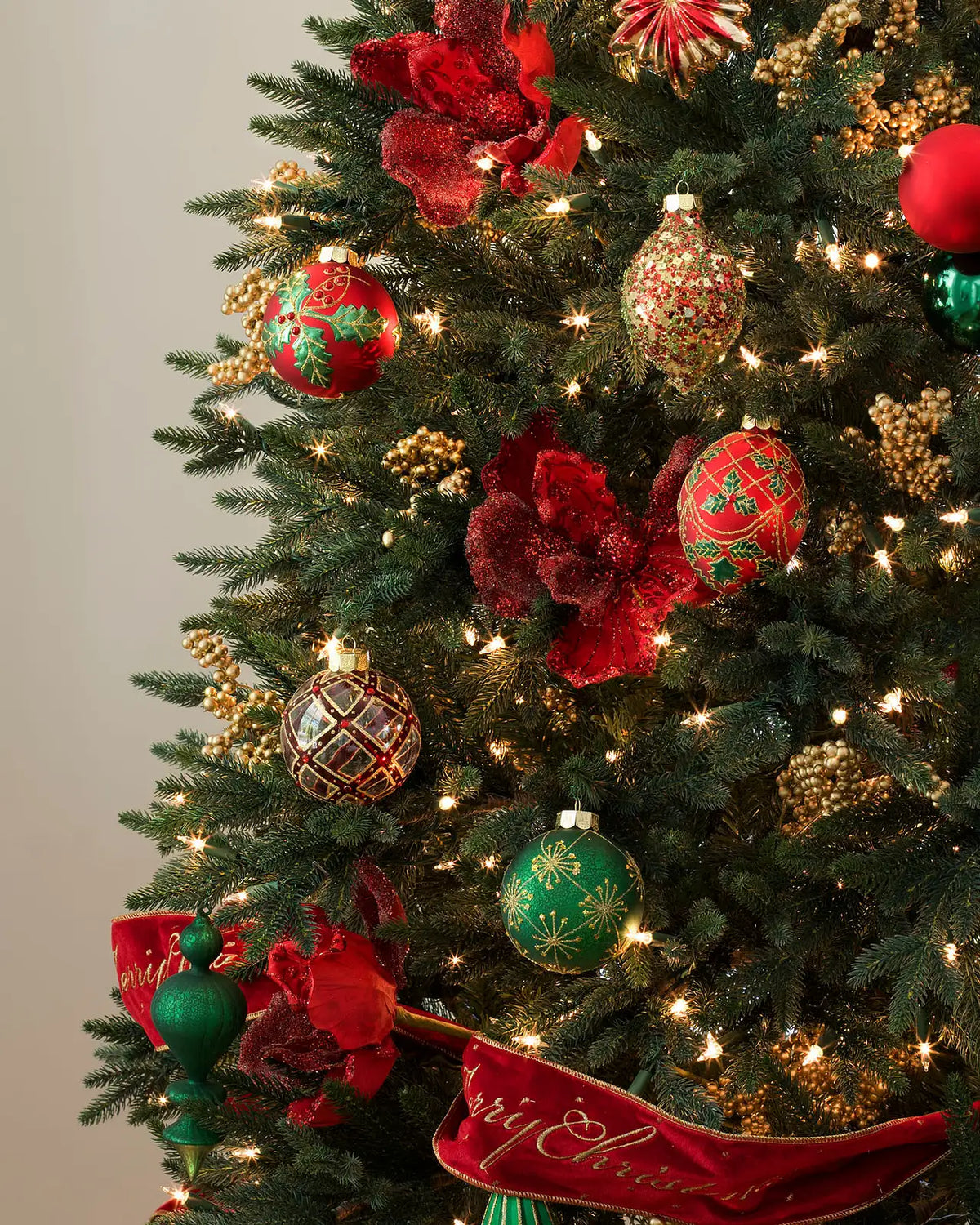 Kit 32 Enfeites para Árvore de Natal Vermelho, Verde e Dourado – Coleção Natal Tradicional