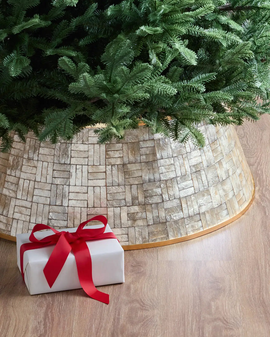 Saia Rígida para Árvore de Natal em Mosaico Perolado com Acabamento Dourado