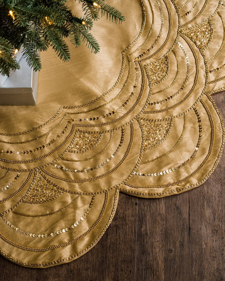 Saia para Árvore de Natal em Veludo Dourado com Bordados e Paetês