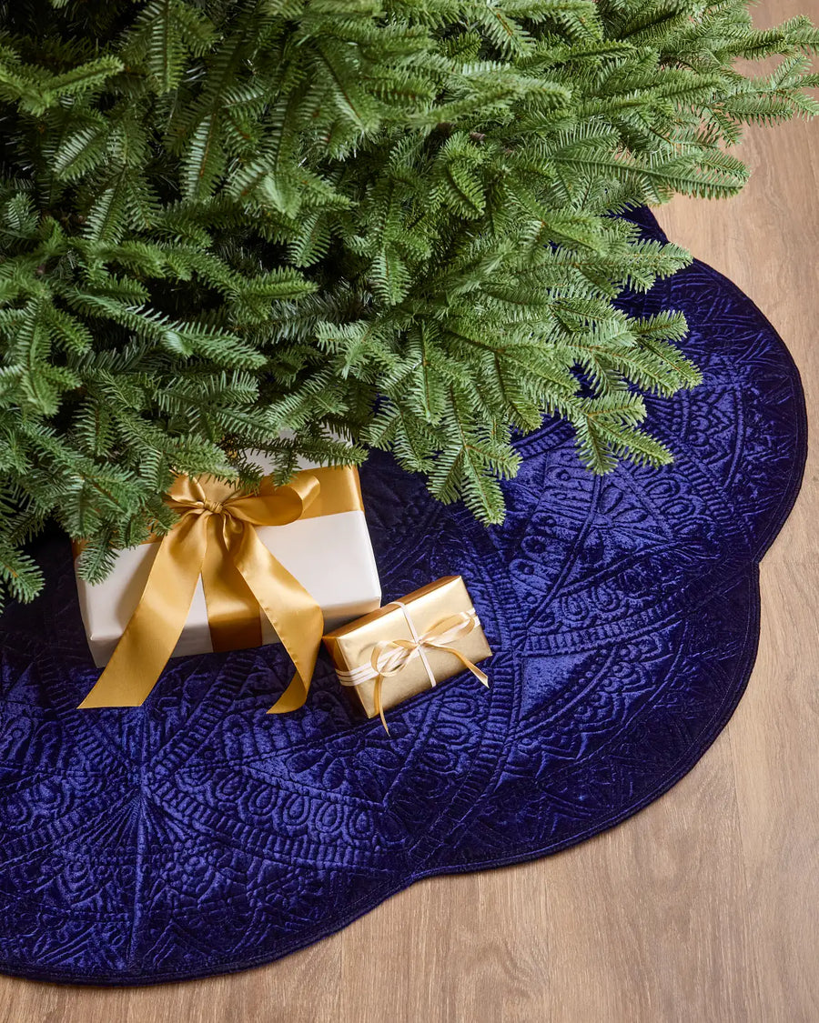 Saia para Árvore de Natal em Veludo Azul Meia-Noite com Relevo