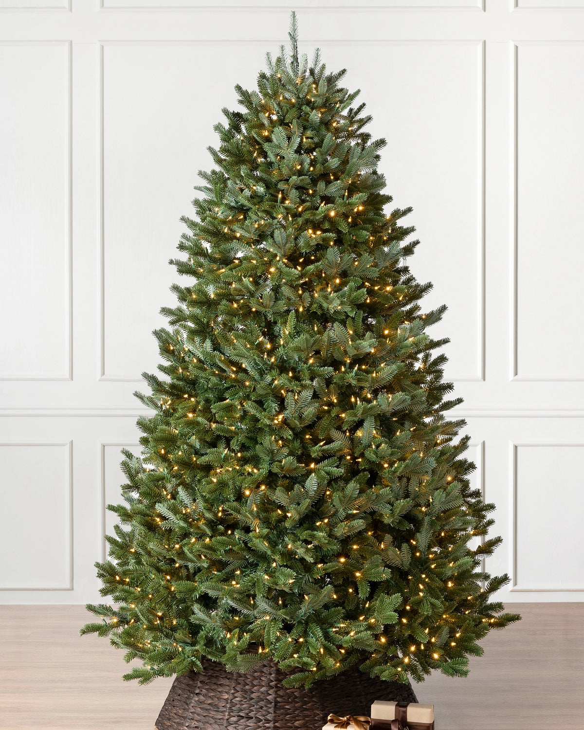 Árvore de Natal Abeto Fraser Imperial com LED branco quente