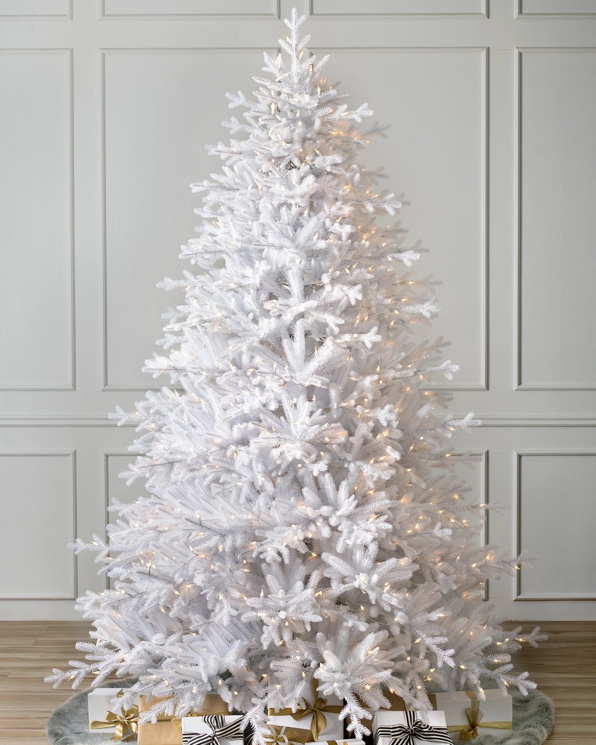 Árvore de Natal Pinheiro Branco Denali — Detalhe da folhagem