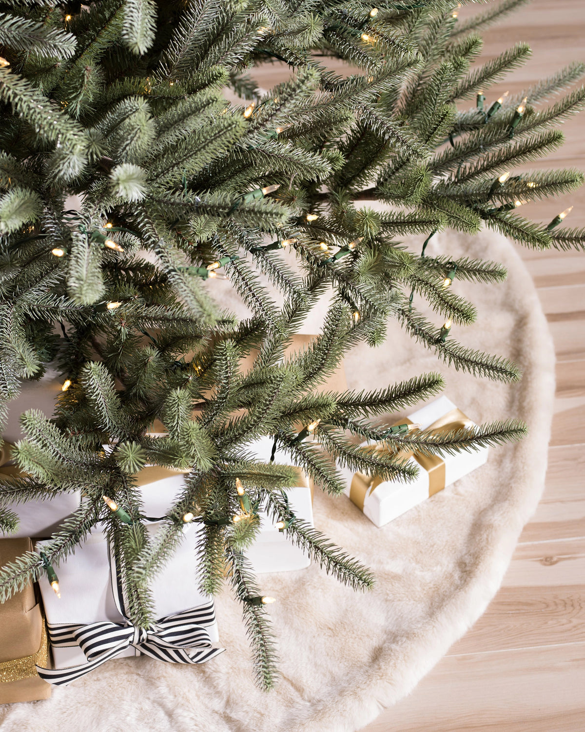 Árvore de Natal Pinheiro Sanibel — Detalhe premium