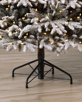 Árvore de Natal Pinheiro Silverado Slim Nevado — Composição natalina