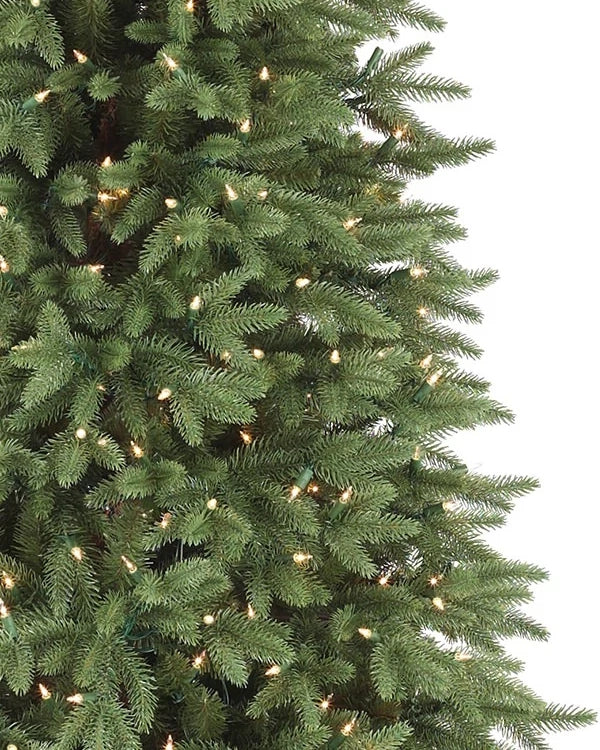 Árvore de Natal Pinheiro Stratford — Composição natalina