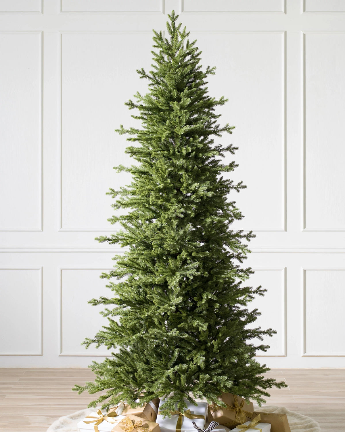 Árvore de Natal Pinheiro Vermelho Slim — Detalhe da folhagem