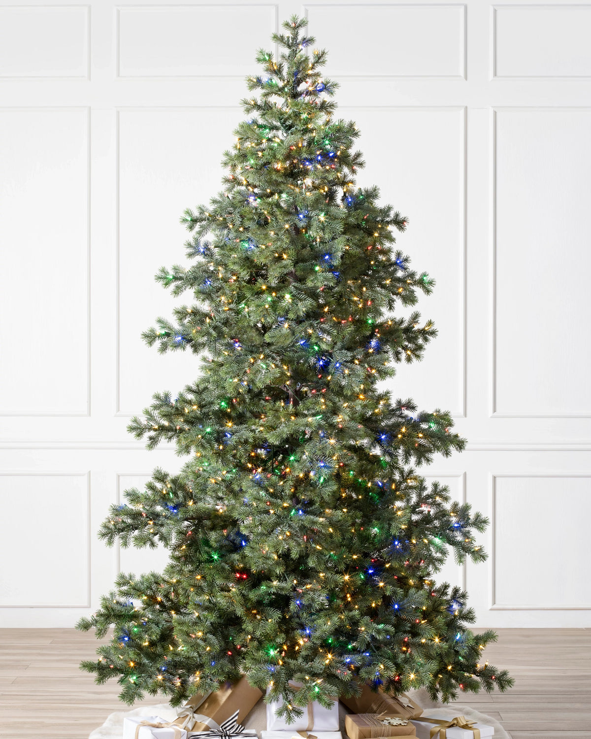 Árvore de Natal Pinheiro Yukon — Visão completa