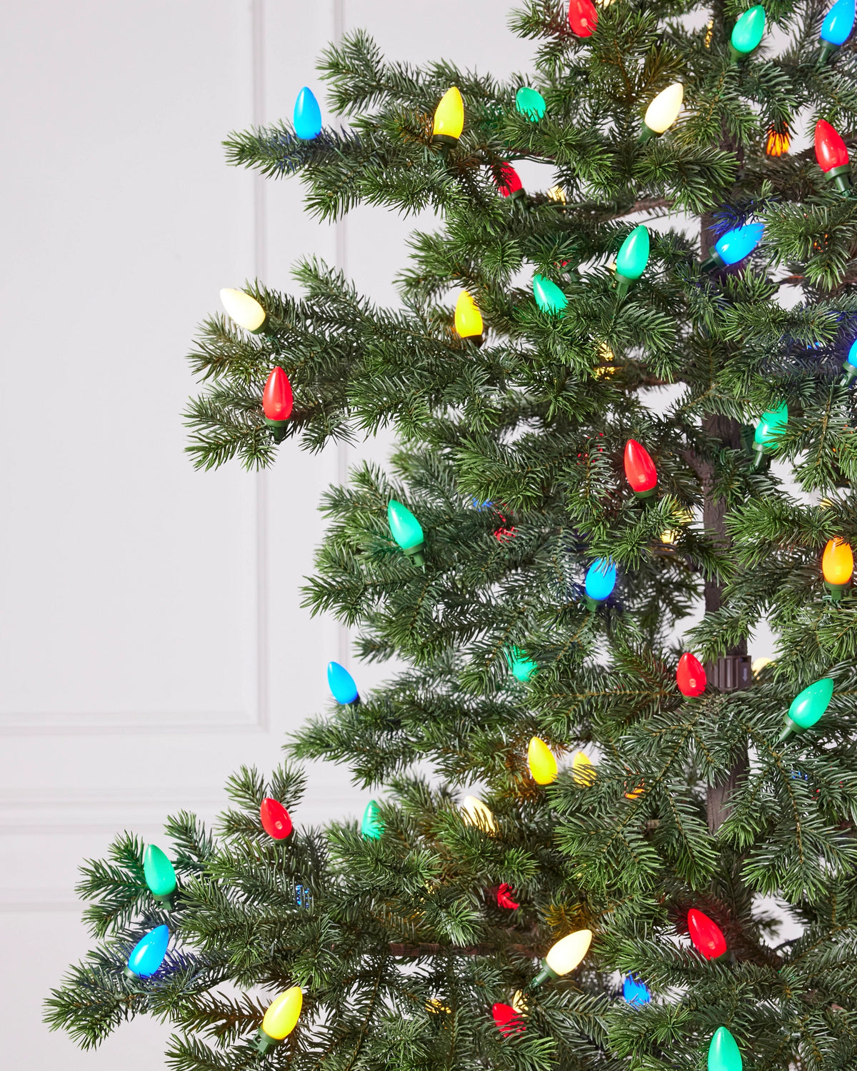 Árvore de Natal Pinheiro Yukon — Base e acabamento