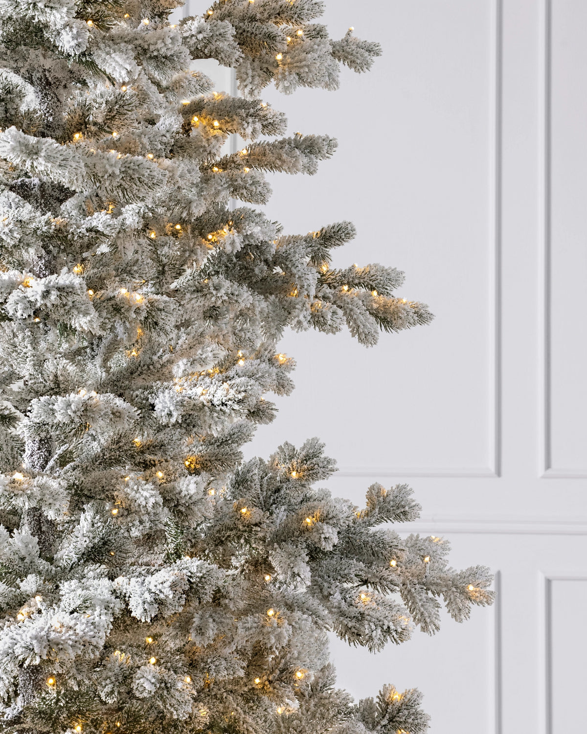 Árvore de Natal Pinheiro Yukon Nevado — Detalhe da folhagem
