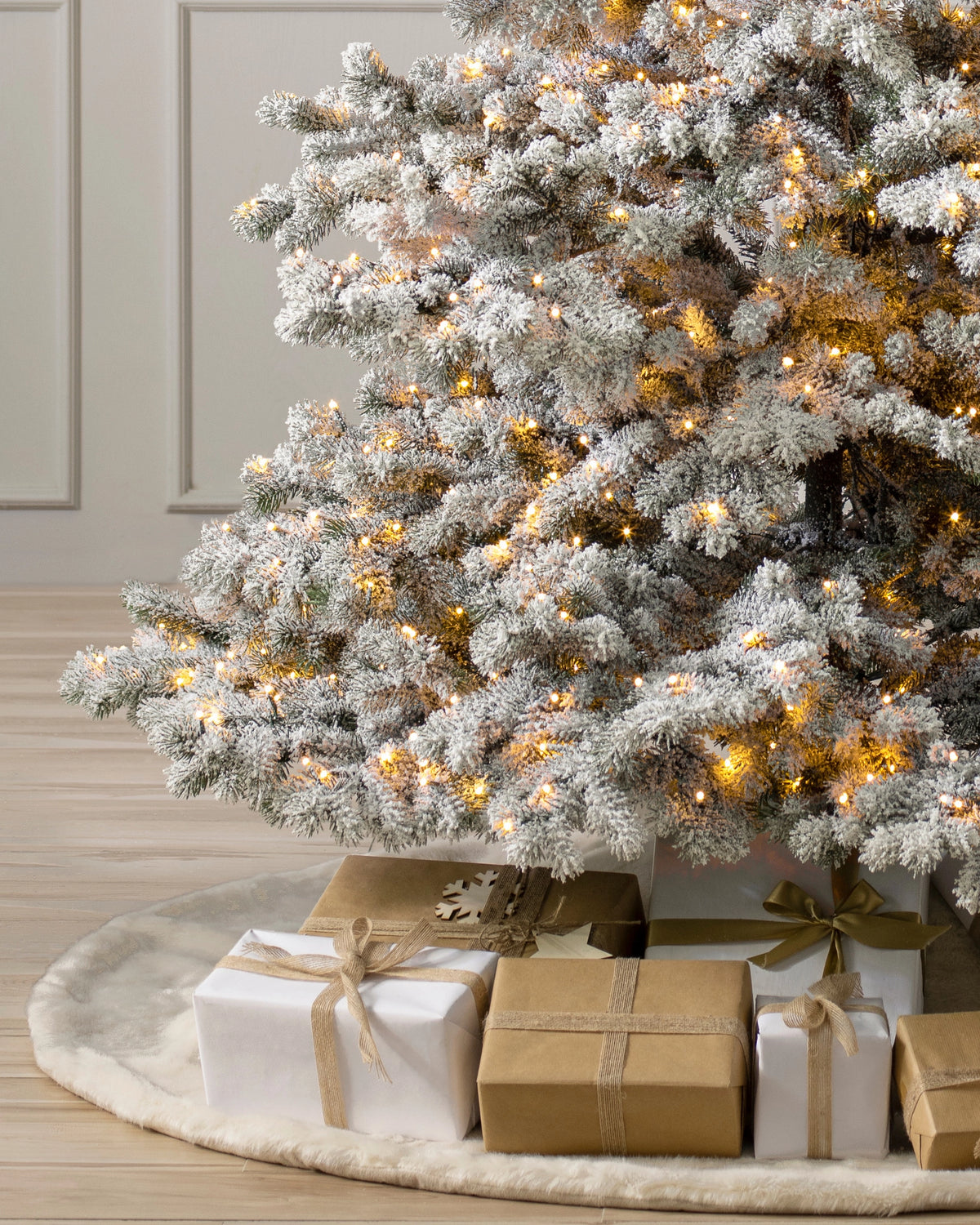 Árvore de Natal Pinheiro Yukon Nevado — Iluminação